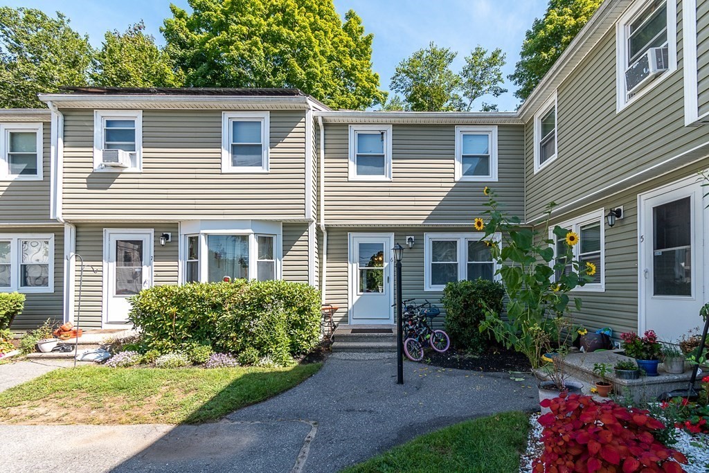 301 Mammoth Road, Unit 6 Lowell, MA 01854 - Photo 1 of 11