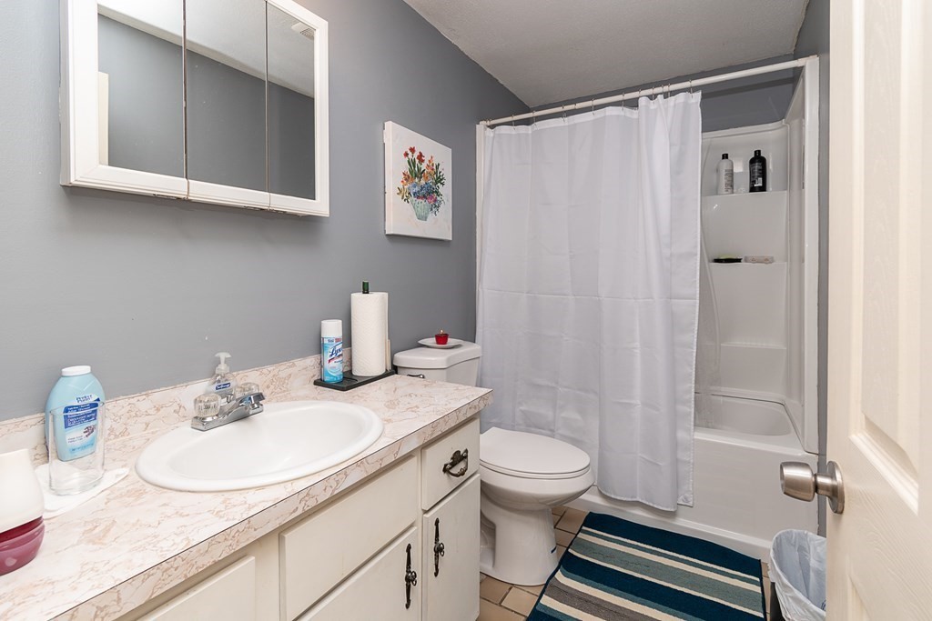 301 Mammoth Road, Unit 6 Lowell, MA 01854 - Photo 9 of 11