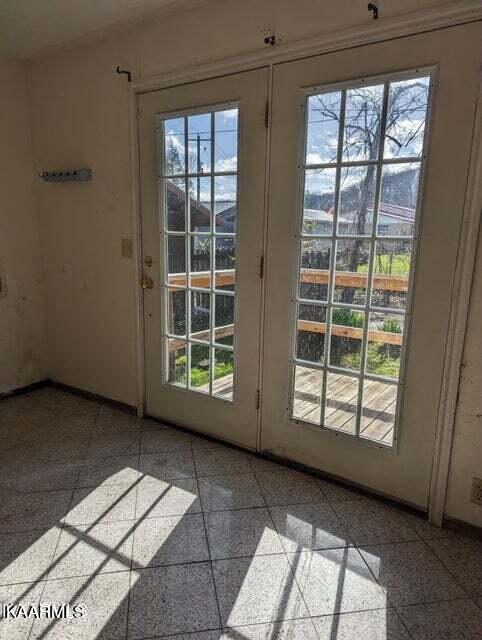 205 Fairview Road Middlesboro, KY 40965 - Photo 1 of 6 20230325150727754308000000-o
