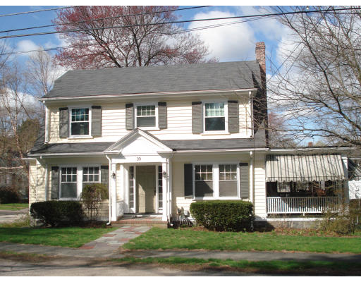 39 Governors Road Milton, MA 02186 - Photo 1 of 13