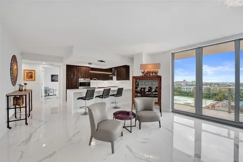 $1,095,000 | 1180 North Federal Highway, Unit 1005, Fort Lauderdale, FL 33304