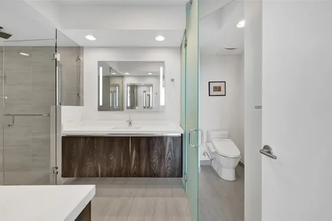 $1,095,000 | 1180 North Federal Highway, Unit 1005, Fort Lauderdale, FL 33304