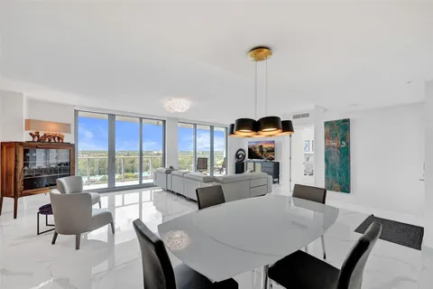 $1,095,000 | 1180 North Federal Highway, Unit 1005, Fort Lauderdale, FL 33304