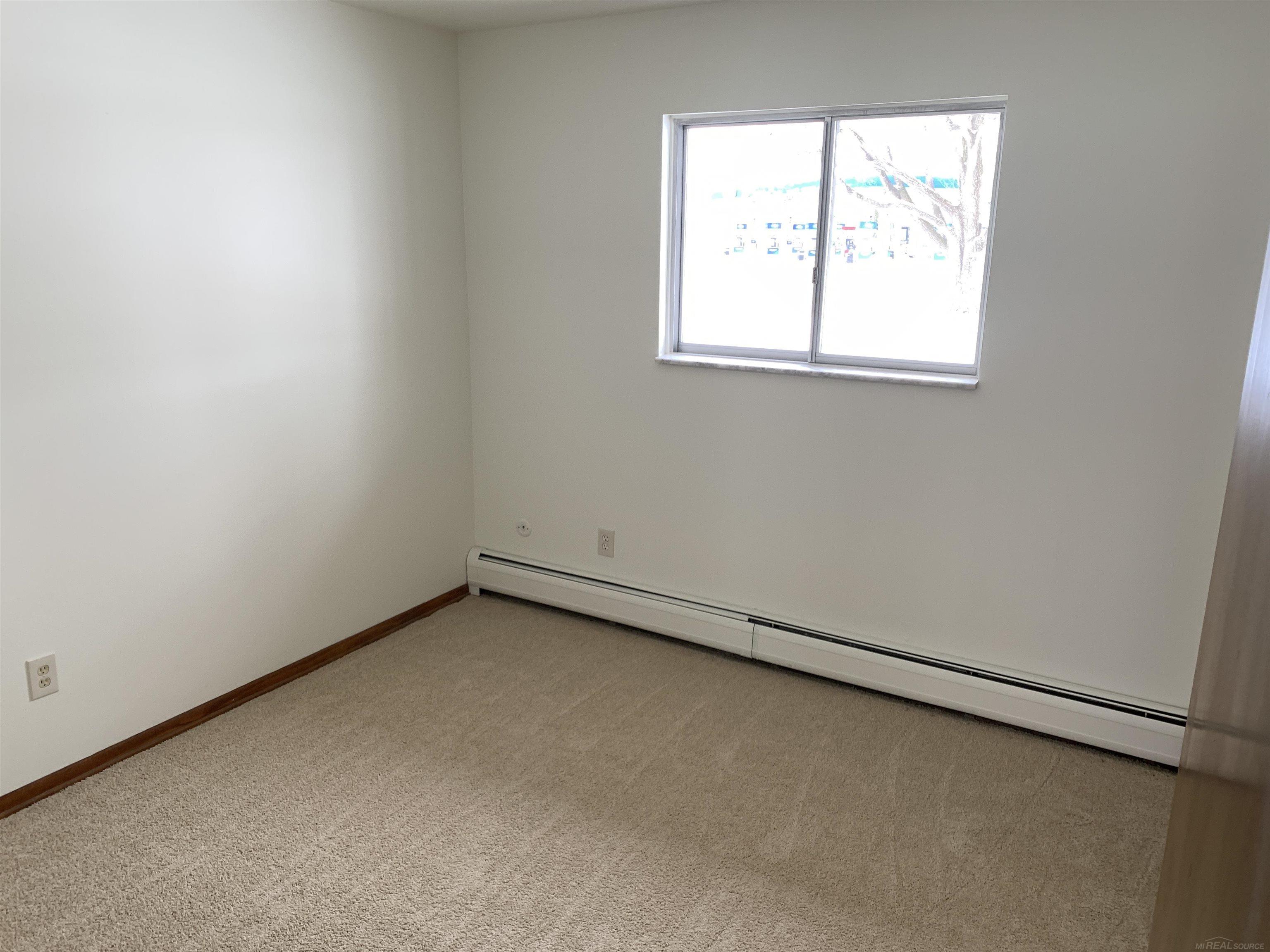 69150 Romeo Plank Road Armada, MI 48005 - Photo 15 of 30 Front bedroom