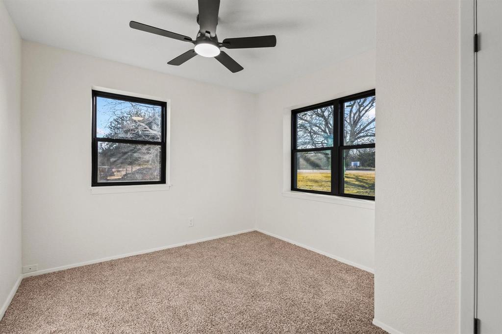 2760 Fm 1897 Bells, TX 75414 - Photo 20 of 34 a view of an empty room with a window