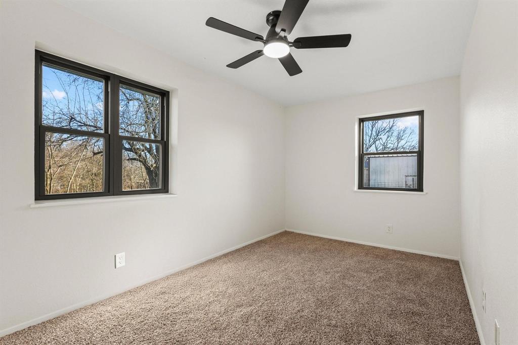 2760 Fm 1897 Bells, TX 75414 - Photo 22 of 34 a view of an empty room with a window