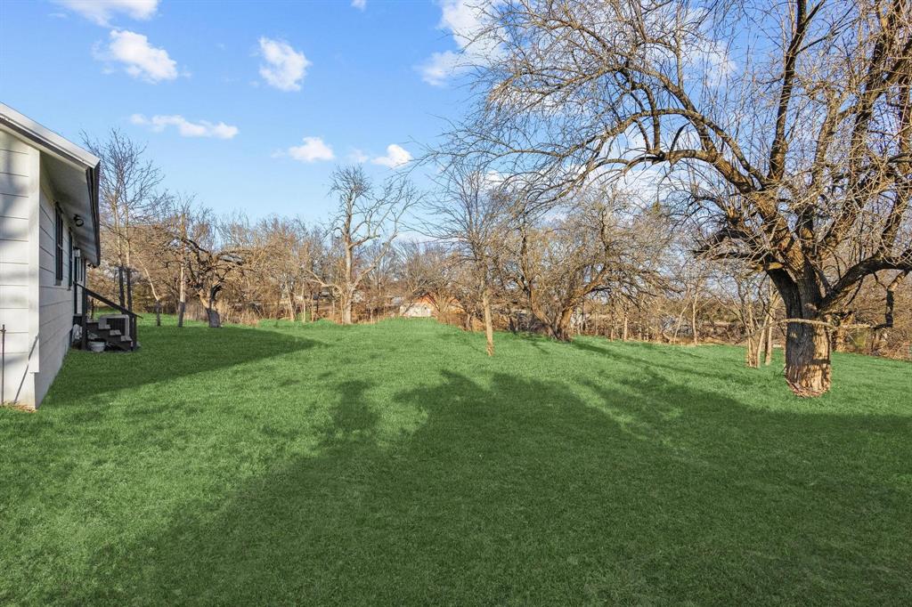 2760 Fm 1897 Bells, TX 75414 - Photo 31 of 34 a view of yard with green space