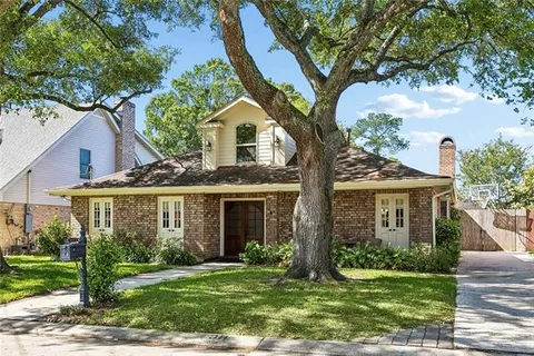 $589,000 | 8804 Rosecrest Lane, River Ridge, LA 70123