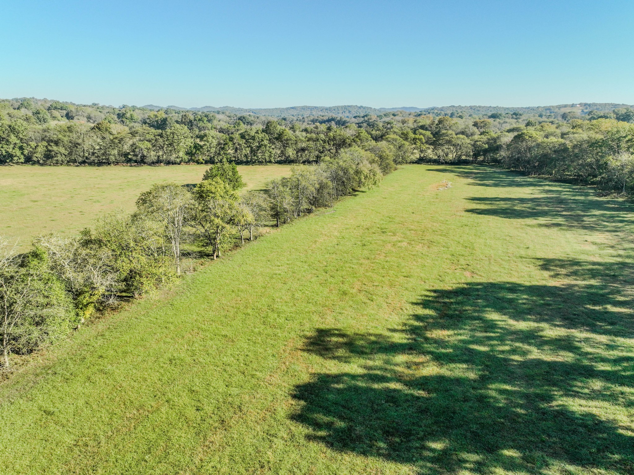 0 Delina Boonshill Road Petersburg, TN 37144 - Photo 5 of 40 a view of an ocean from a city