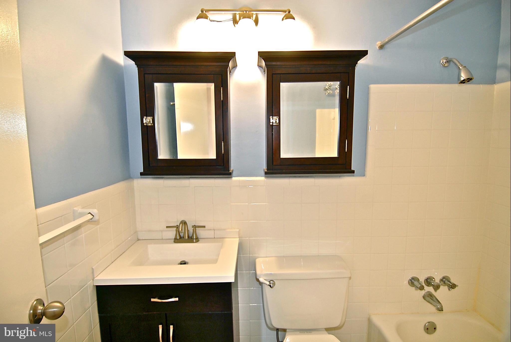 1851 Columbia Road Northwest, Unit 409 Washington, DC 20009 - Photo 14 of 30 Bath