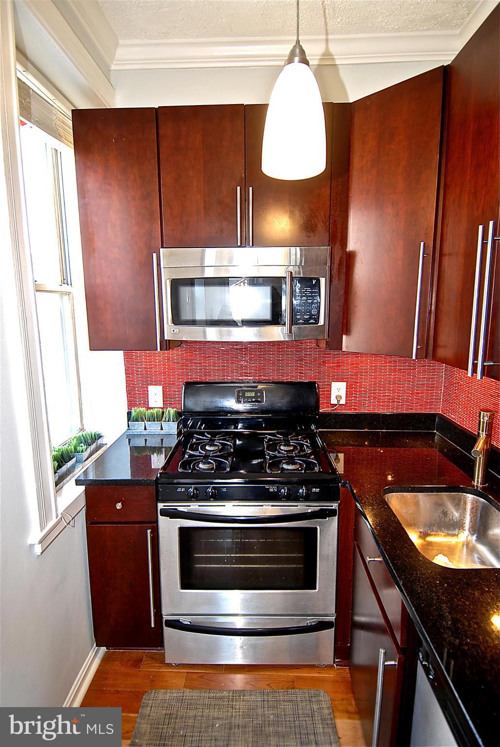 1851 Columbia Road Northwest, Unit 409 Washington, DC 20009 - Photo 3 of 30 Kitchen