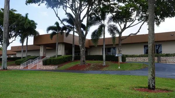 $160,000 | 15235 Lakes Of Delray Boulevard, Unit 308, Delray Beach, FL 33484