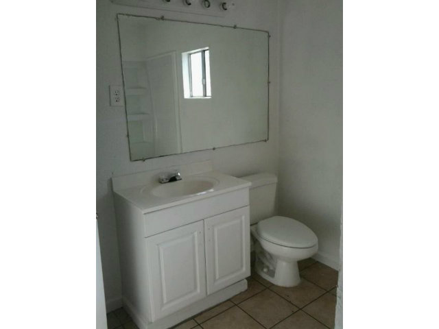 1506 Inyo Avenue Modesto, CA 95358 - Photo 7 of 8 Gallery Image 7