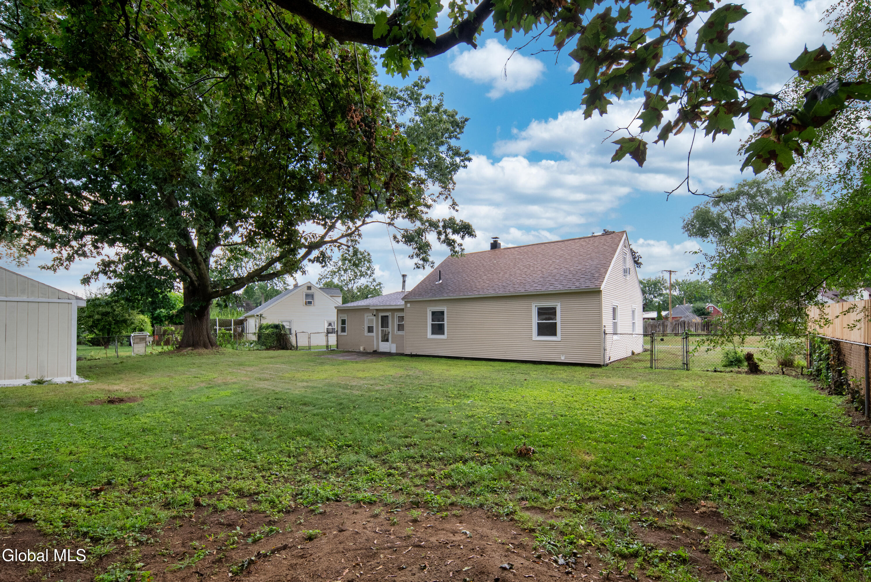 1013 Inner Drive Schenectady, NY 12303 - Photo 41 of 54 041