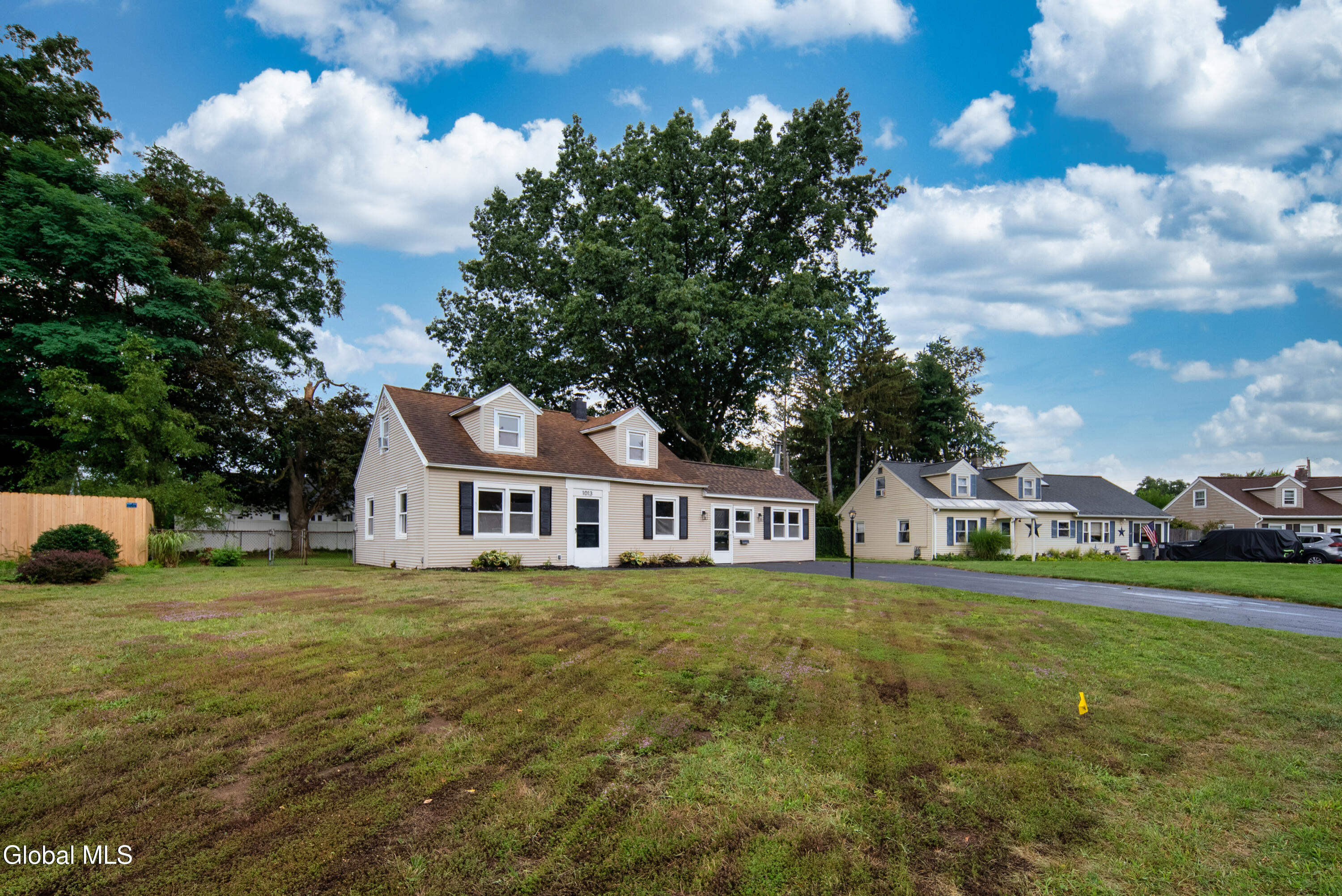 1013 Inner Drive Schenectady, NY 12303 - Photo 47 of 54 047