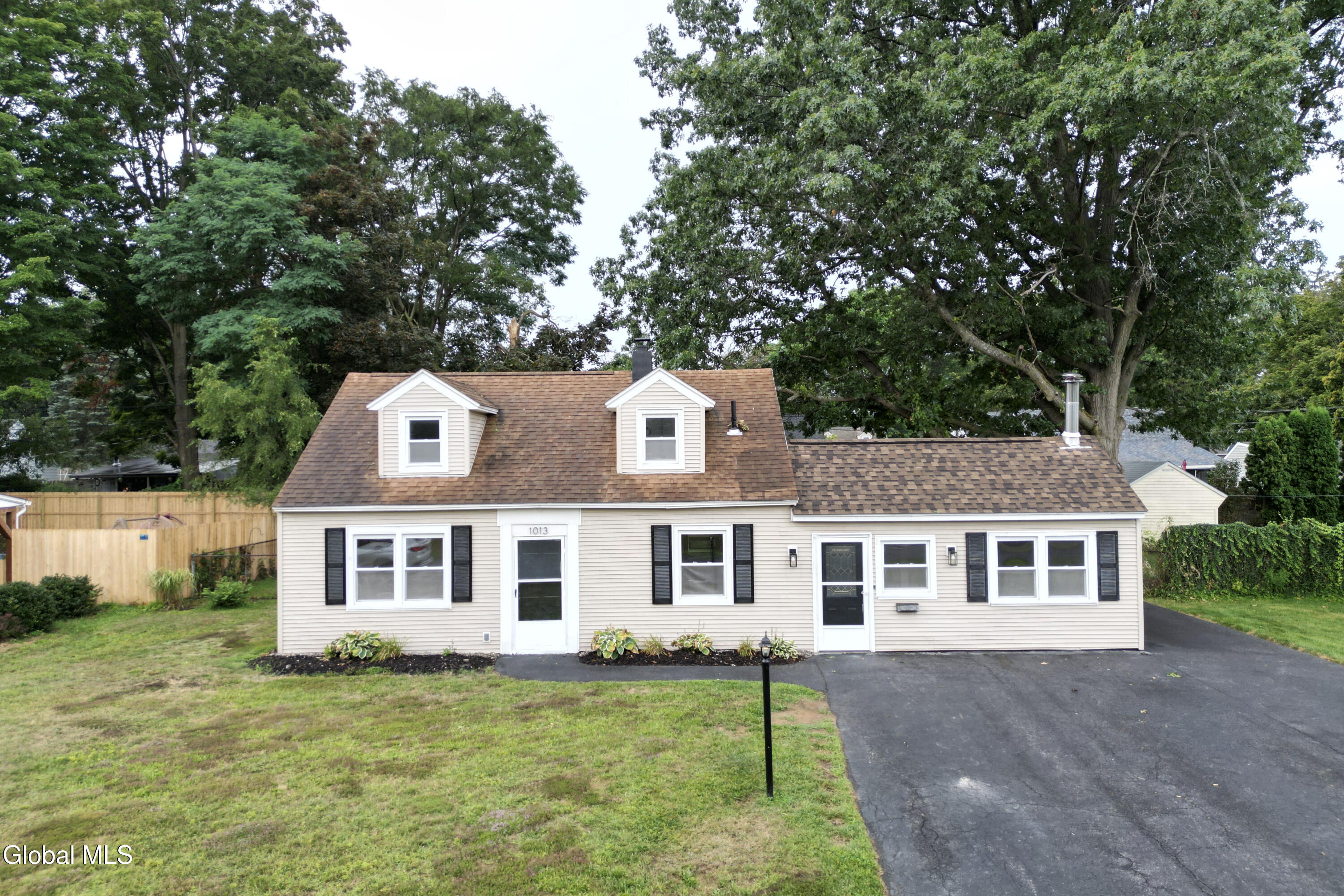 1013 Inner Drive Schenectady, NY 12303 - Photo 48 of 54 048