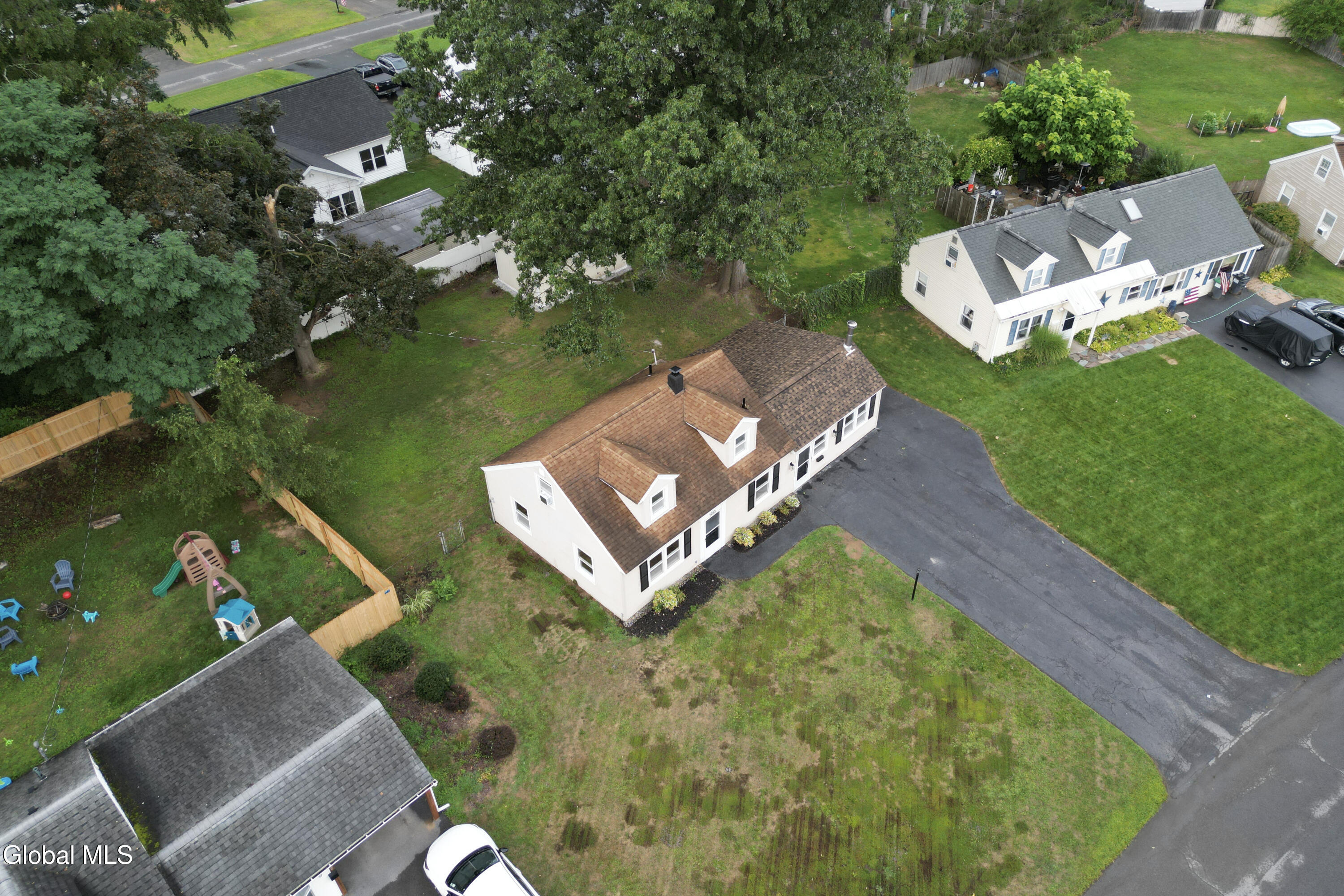 1013 Inner Drive Schenectady, NY 12303 - Photo 49 of 54 049