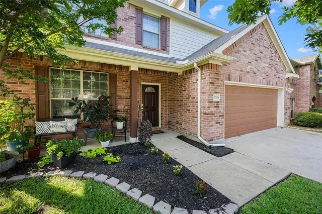 $345,000 | 12616 Viewpoint Lane, Fort Worth, TX 76028