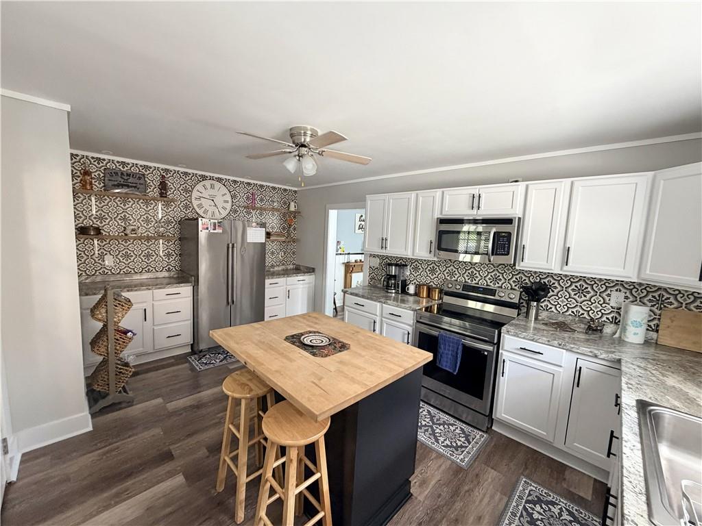 751 Freeport Road Creighton, PA 15030 - Photo 3 of 21 Stunning Kitchen Remodel