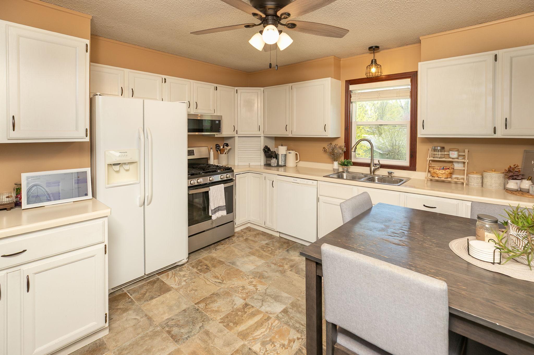 3118 Rose Heights Drive Southeast Rochester, MN 55904 - Photo 6 of 41