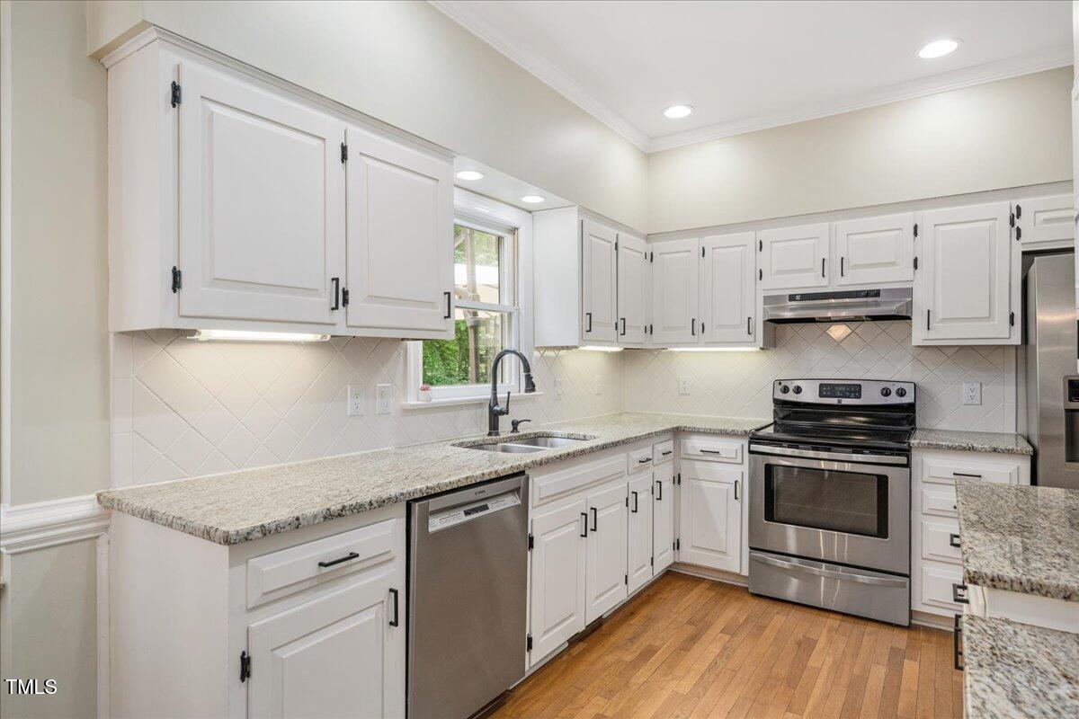 2008 Corberrie Lane Raleigh, NC 27613 - Photo 12 of 39 20-45