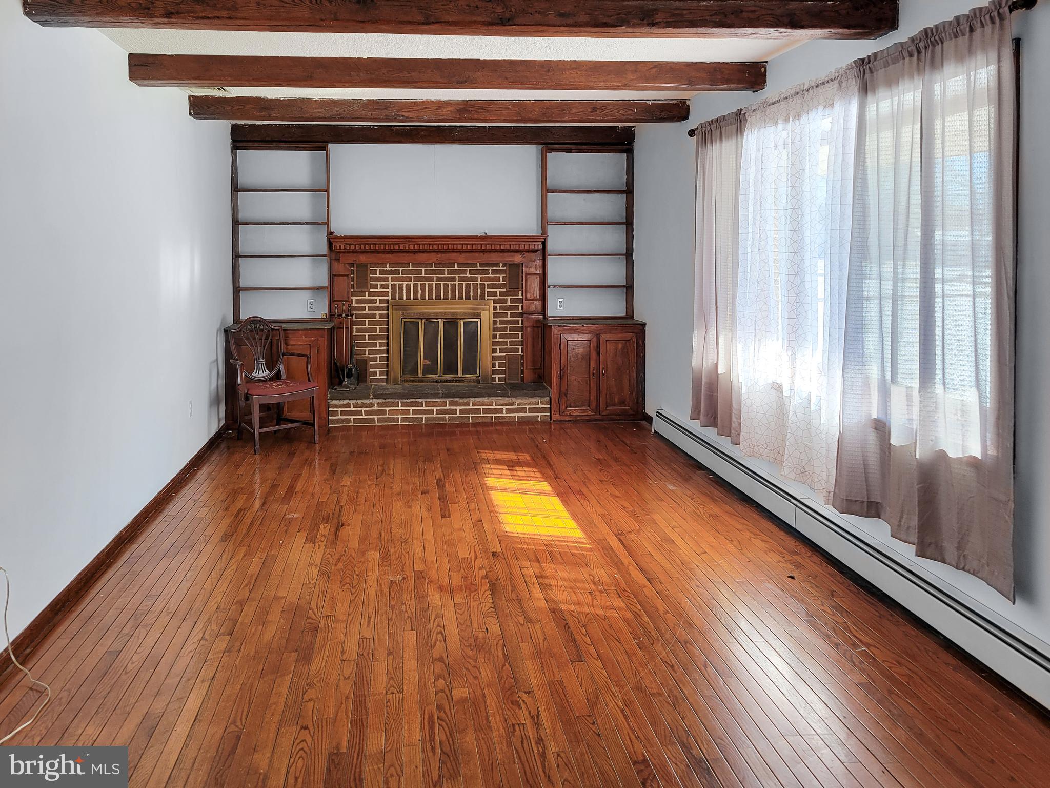 785 Morwood Road Telford, PA 18969 - Photo 3 of 21 Living Room