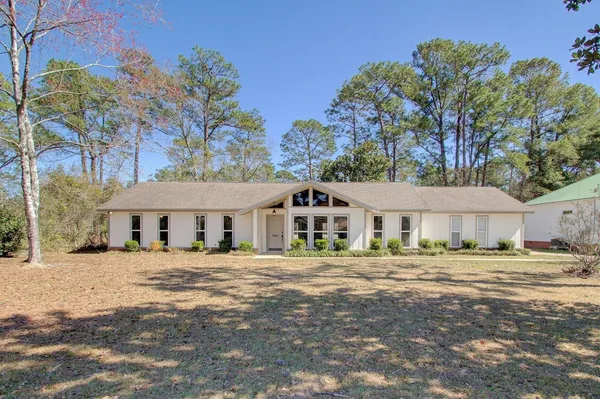 $394,900 | 3921 St Andrews Drive East, Mobile, AL 36693