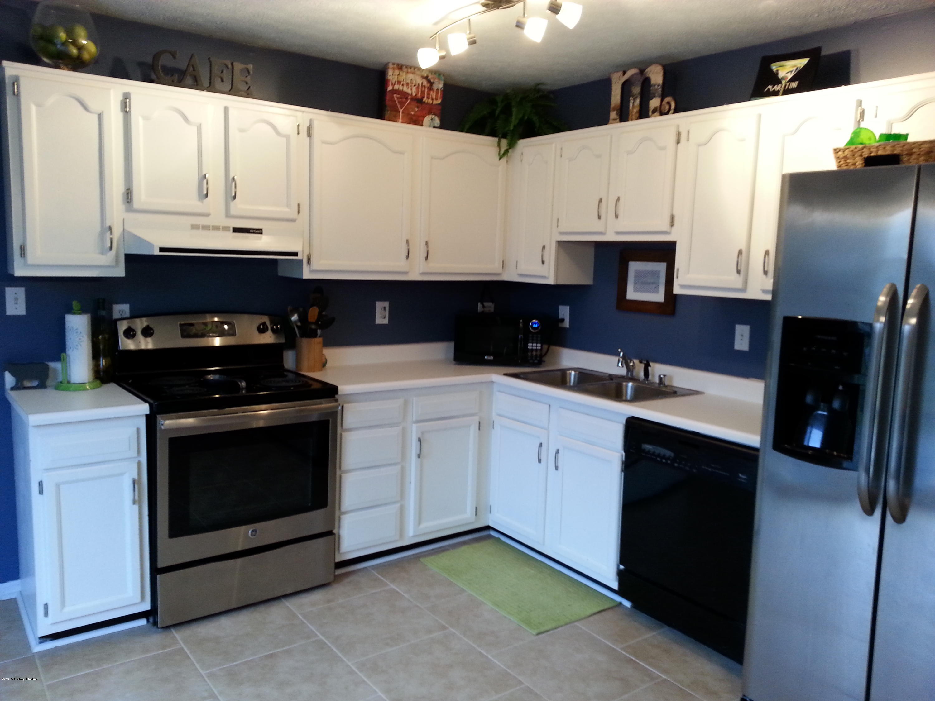 10301 Vantage Road Jeffersontown, KY 40299 - Photo 18 of 54 20150319_165540.jpg