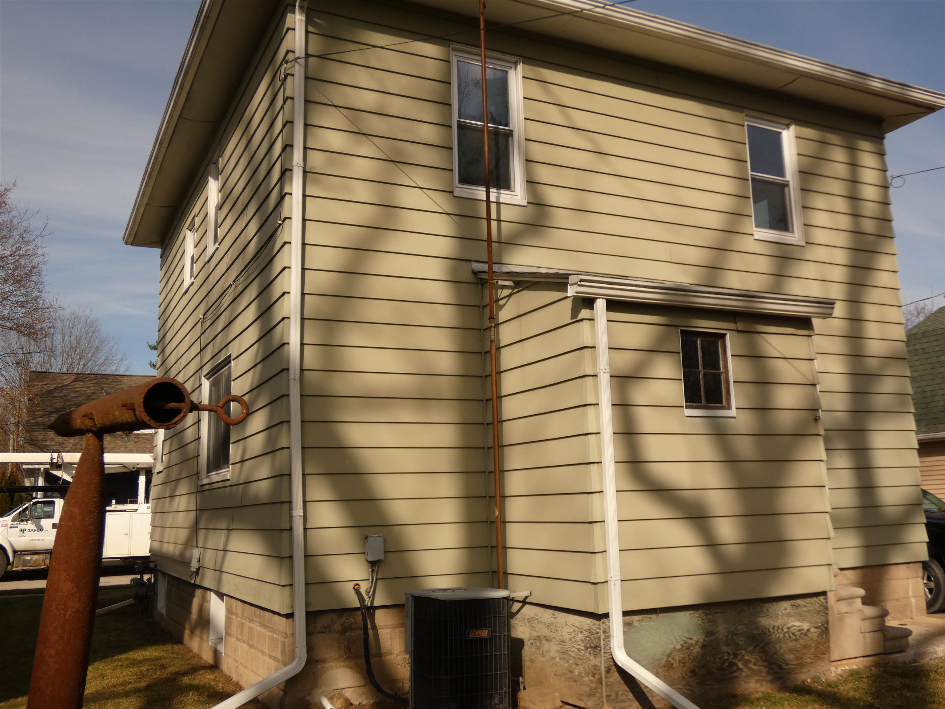 187 West Lafayette Street Romeo, MI 48065 - Photo 24 of 26 50101968-23.JPG