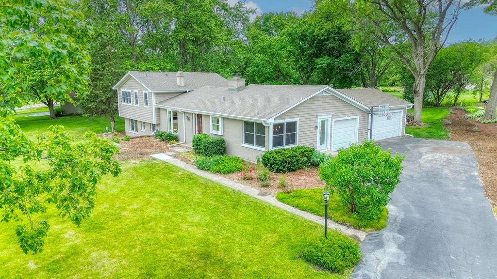 325 Canterbury Lane Inverness, IL 60010 - Photo 3 of 54