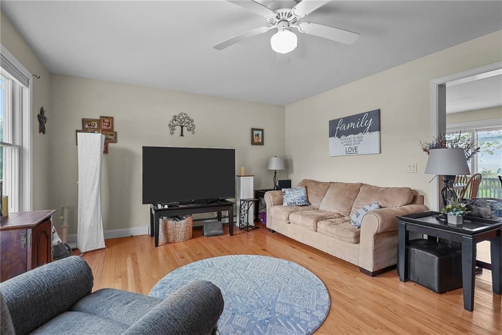 1037 Main Road Tiverton, RI 02878 - Photo 2 of 13