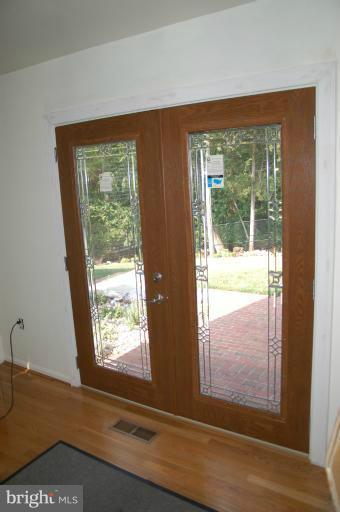 7458 Colton Lane Manassas, VA 20109 - Photo 9 of 13 Interior (General)