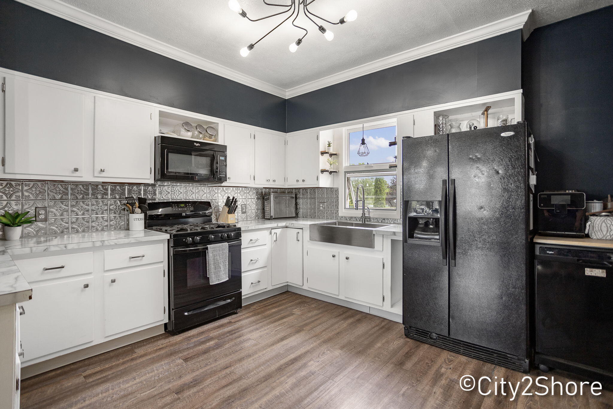 2235 Roys Avenue Southwest Wyoming, MI 49519 - Photo 21 of 81 Kitchen