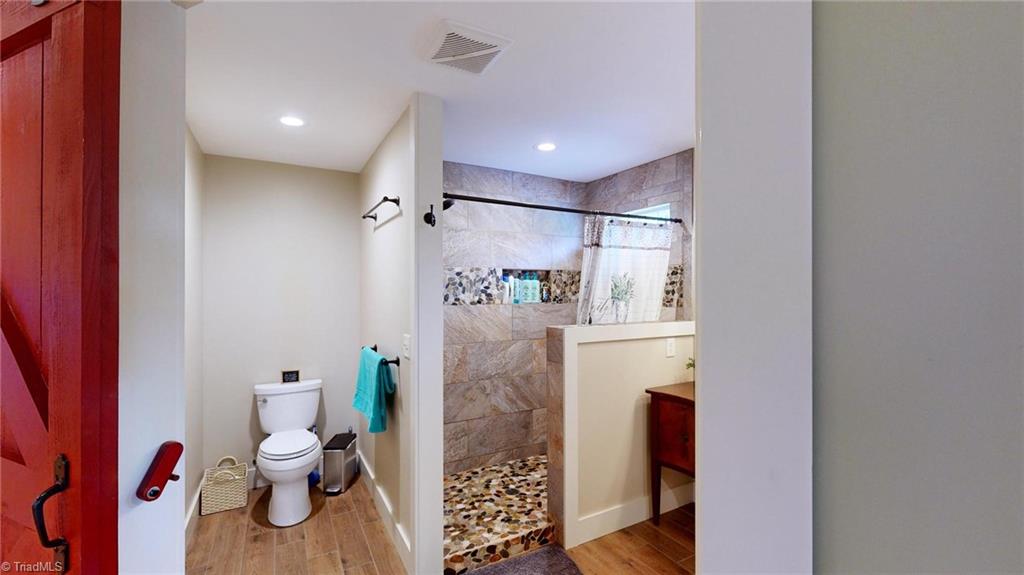 723 Ed Sink Road Thomasville, NC 27360 - Photo 32 of 48 Gallery Image 32