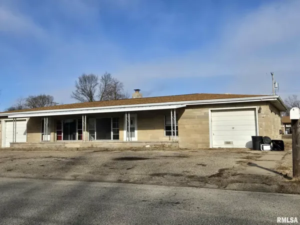 $120,500 | 25-27 Argonne Drive, Canton, IL 61520