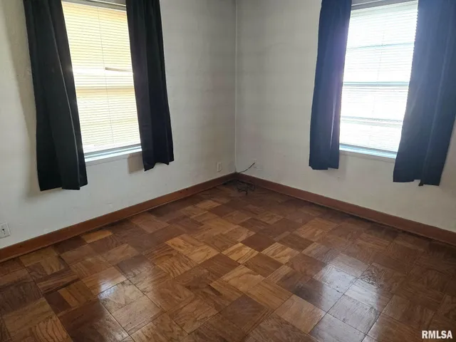 $130,000 | 25-27 Argonne Drive, Canton, IL 61520