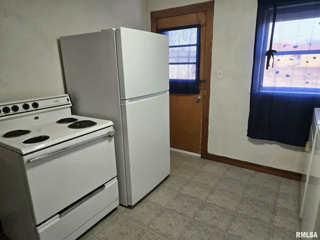 $130,000 | 25-27 Argonne Drive, Canton, IL 61520