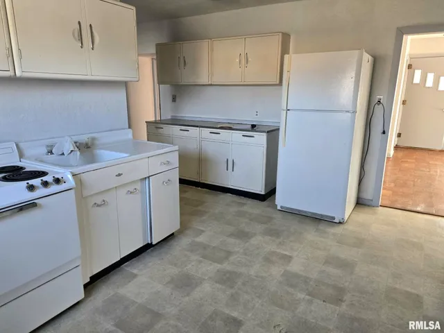 $130,000 | 25-27 Argonne Drive, Canton, IL 61520