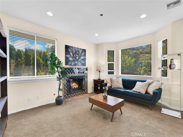 $1,269,000 | 1124 Kathleen Drive, Newbury Park, CA 91320