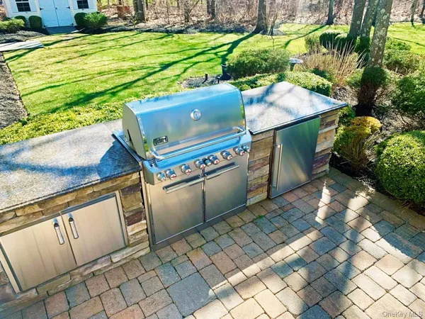 a view of an outdoor space