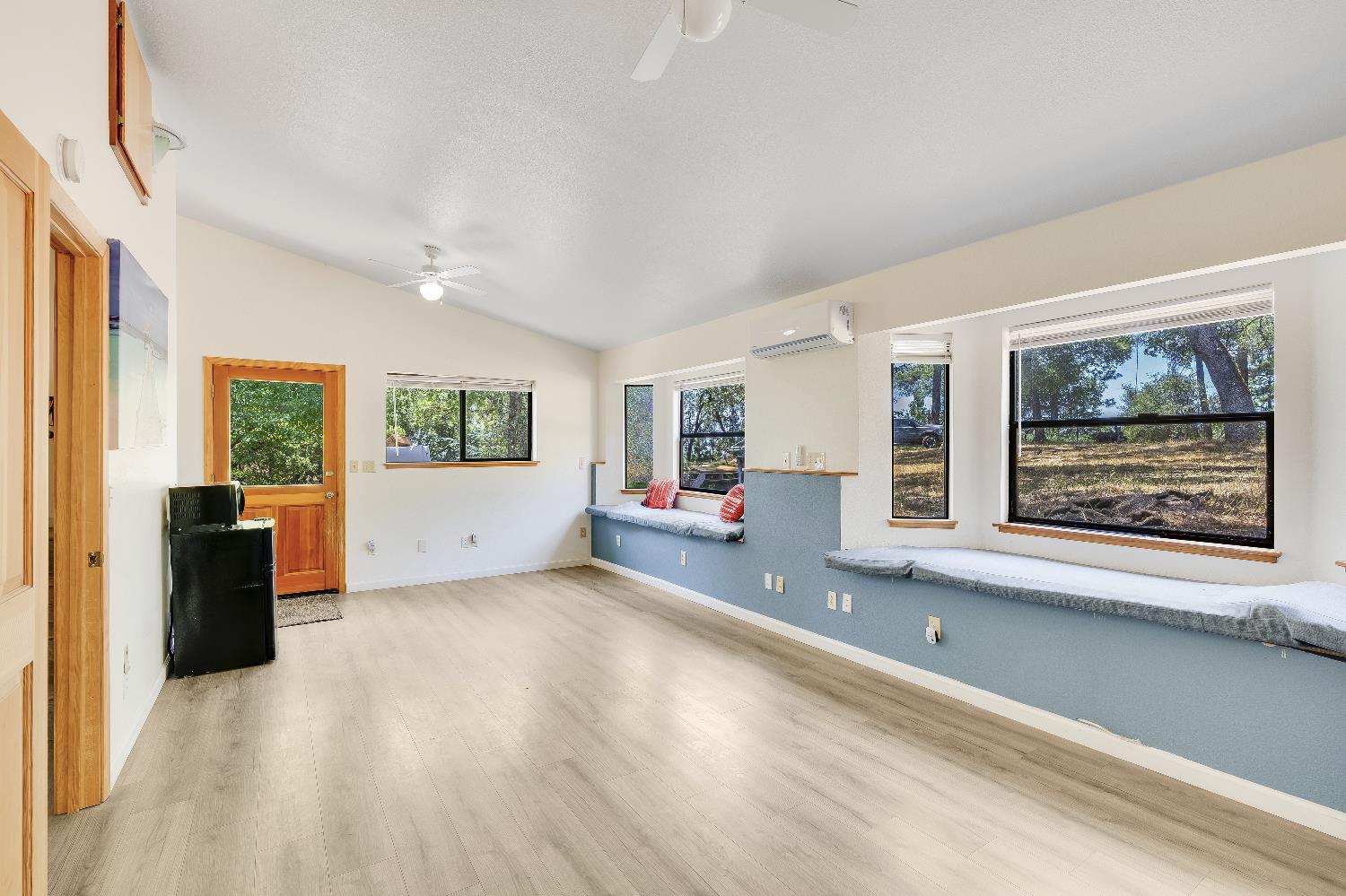 2261 Sand Ridge Road El Dorado, CA 95623 - Photo 31 of 61 a view of livingroom with furniture wooden floor and window