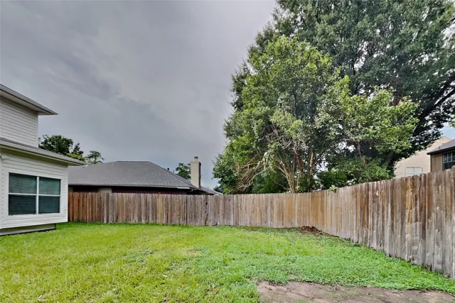 $2,300 | 16023 Willowpark Drive, Tomball, TX 77377