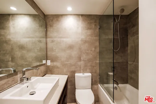 $5,500 | 10450 Wilshire Boulevard, Unit 2G, Los Angeles, CA 90024