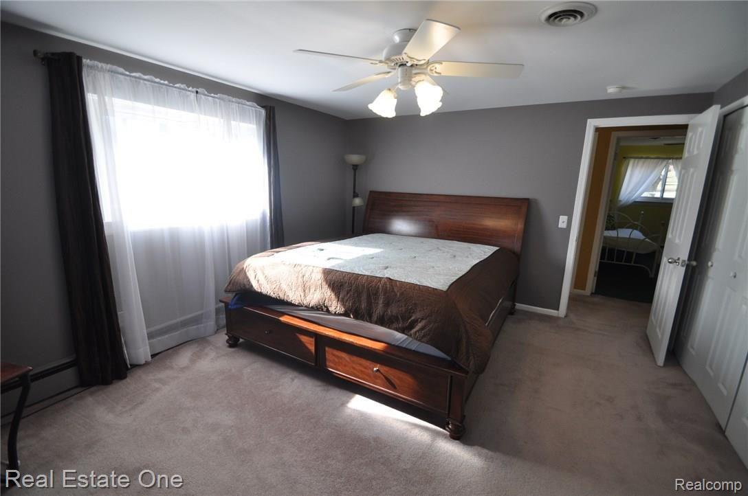1640 Bretton Drive North Rochester, MI 48309 - Photo 23 of 42 19.JPG