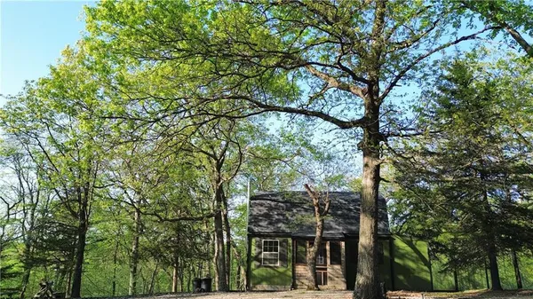 $114,500 | 65 Hilltop Drive, Mound City, KS 66056