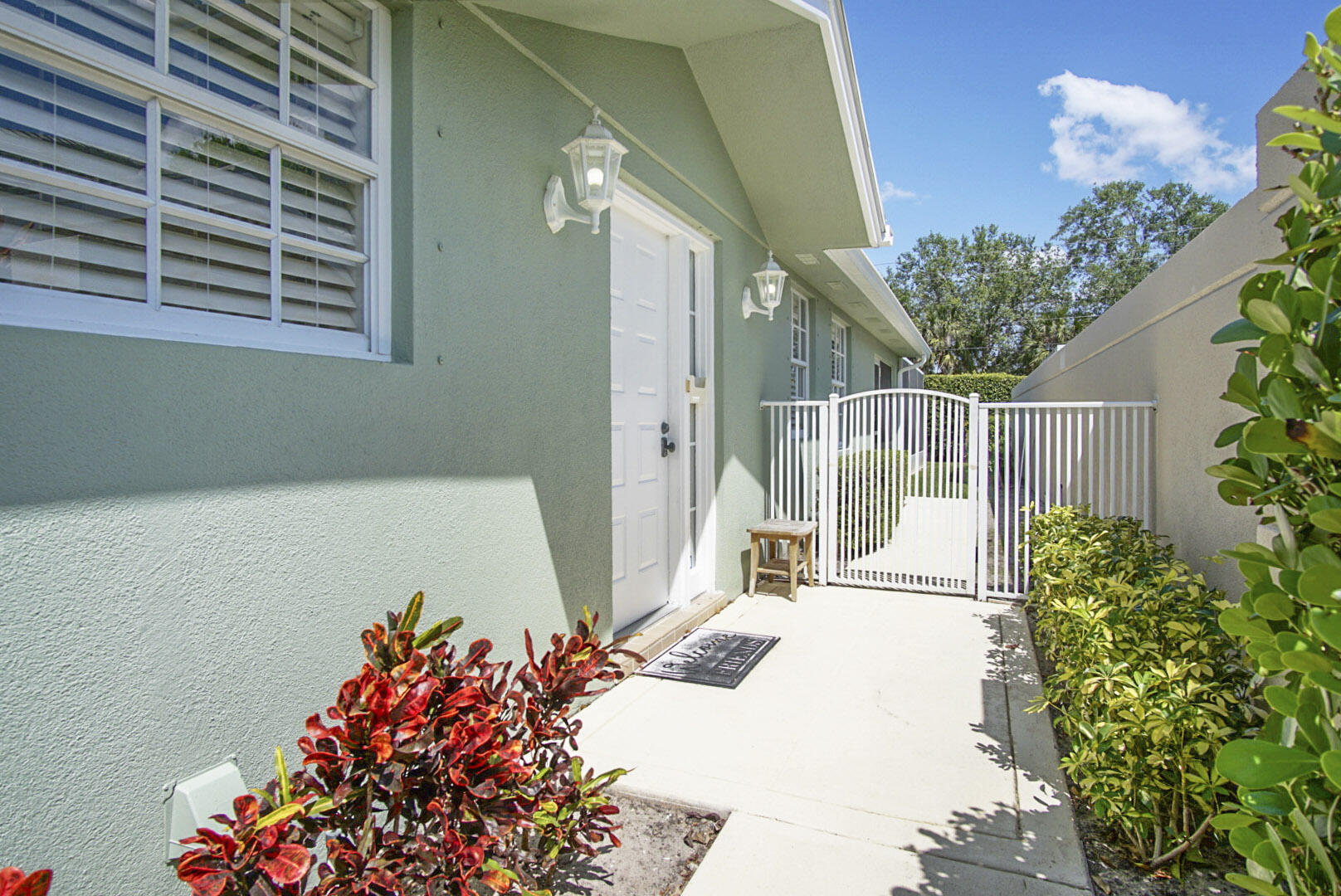 1222 Northwest Bentley Cir Unit B  