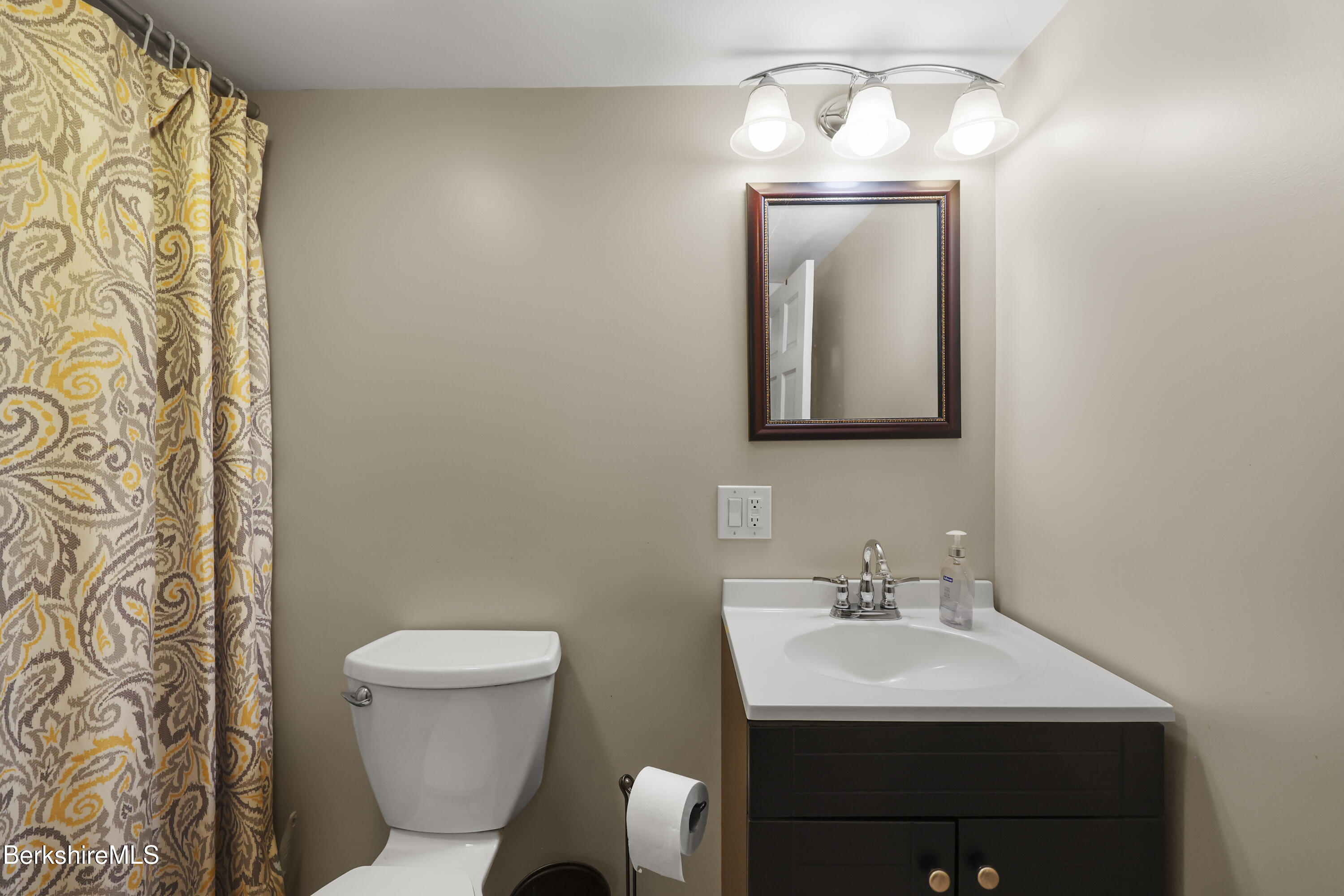 60 Willow Street Adams, MA 01220 - Photo 19 of 31 Full Bath Lower Level