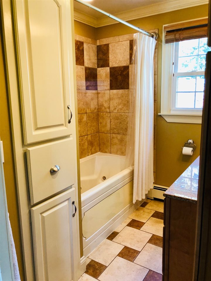 25 Carmine Road Nashua, NH 03063 - Photo 7 of 24