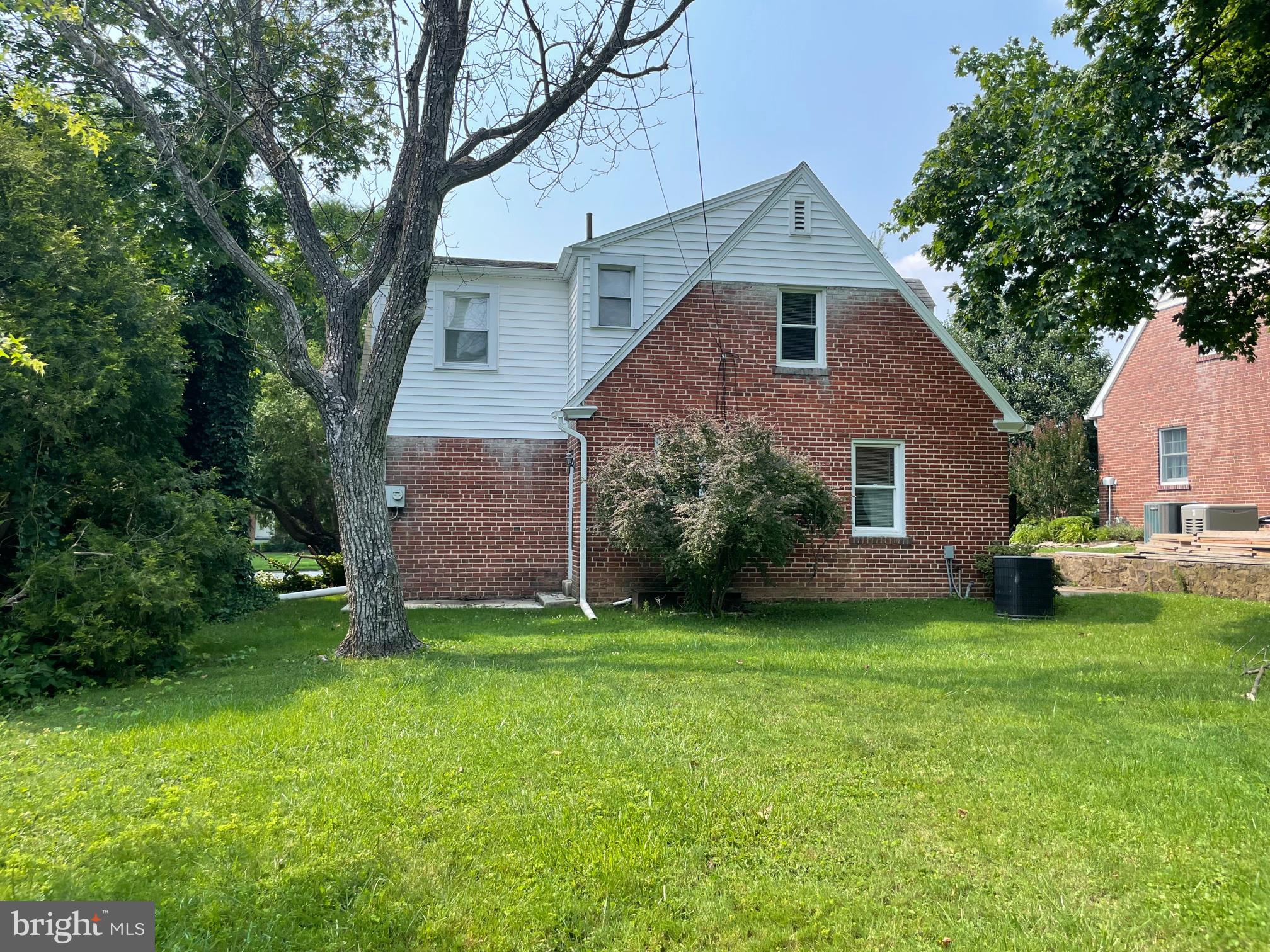 1207 Natalie Road Phoenixville, PA 19460 - Photo 2 of 16 Gallery Image 2