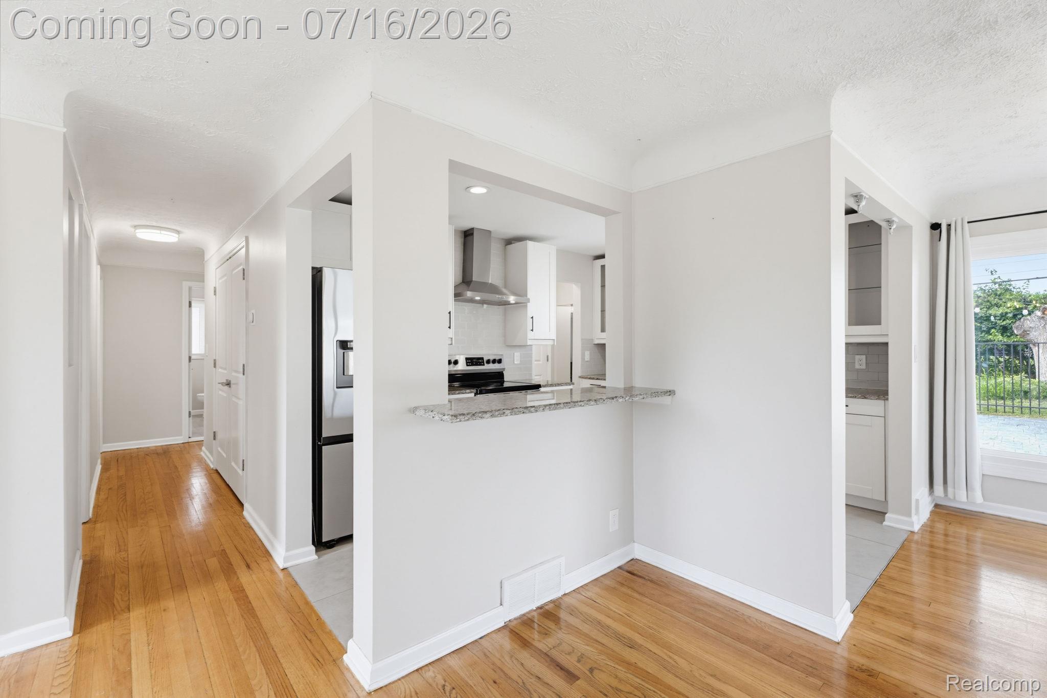2118 Middlebelt Road West Bloomfield, MI 48324 - Photo 10 of 54 12-web-or-mls-Edited-12.jpg
